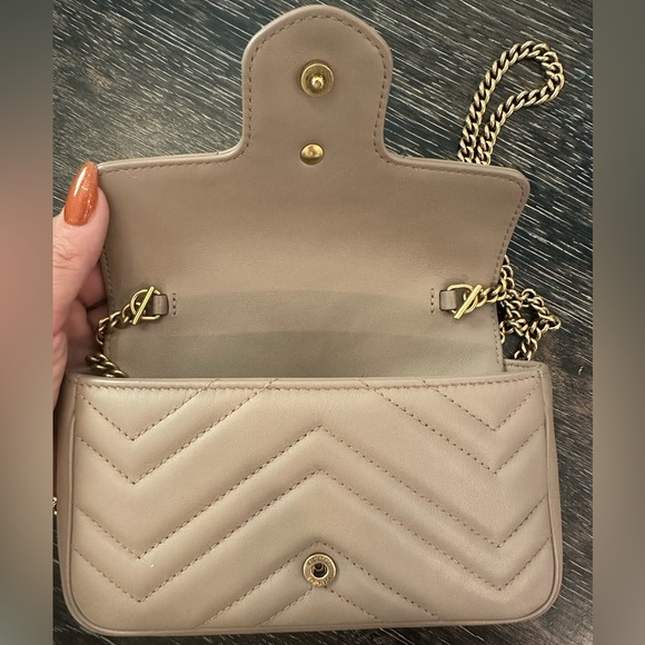 Small Gucci purse - Picture 4 of 7
